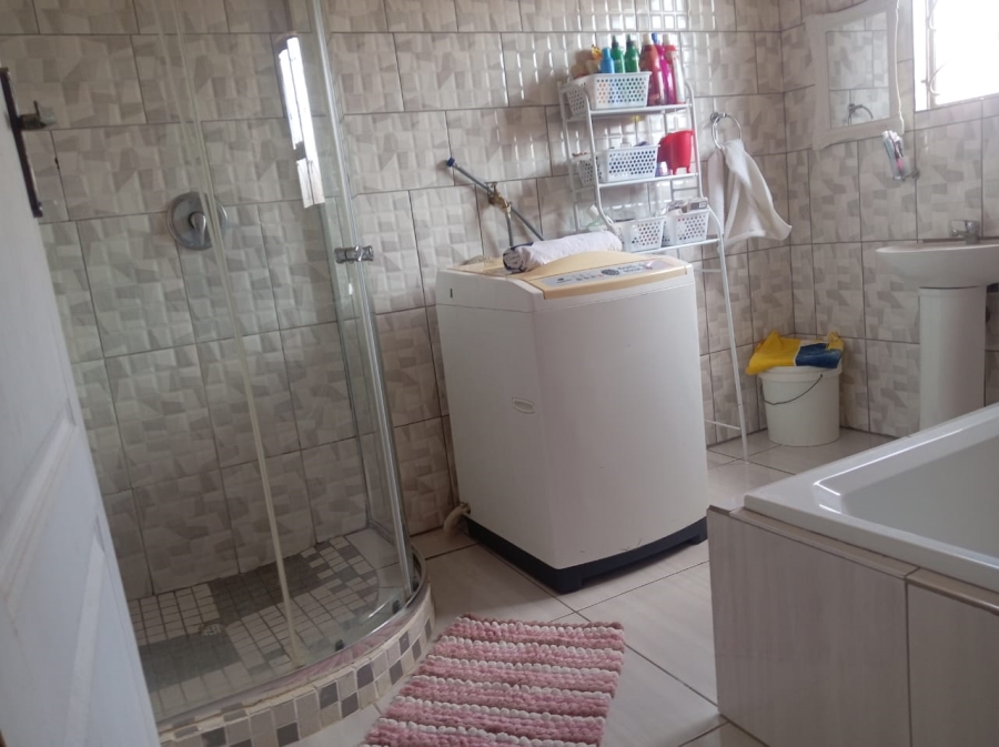 3 Bedroom Property for Sale in Kanana North West